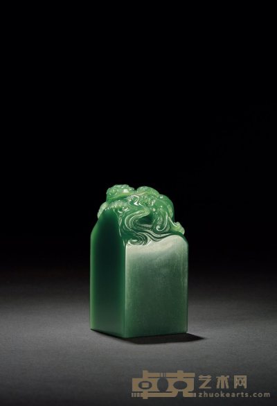 西安绿石螭钮章 3.6×3.6×7.5cm