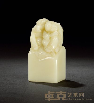 寿山白芙蓉石和合二仙钮章 3.2×2.7×6.6cm