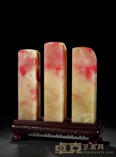 巴林彩霞红鸡血石三方 4.7×3.4×16.3cm