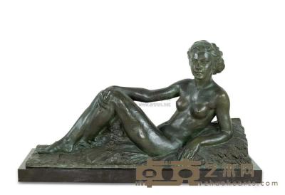 20世纪上半期 法国“装饰艺术”风格铜塑女坐像 70×23×42cm