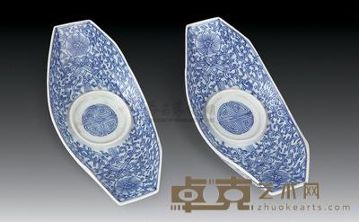 清乾隆 青花船形茶托 （一对） 长16cm