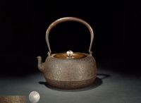 素面鐵壺——桶形身銼金梁銀摘鐵壺