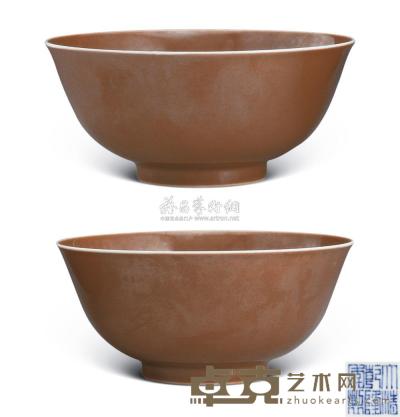 清乾隆 酱釉碗 （二件） 直径14cm