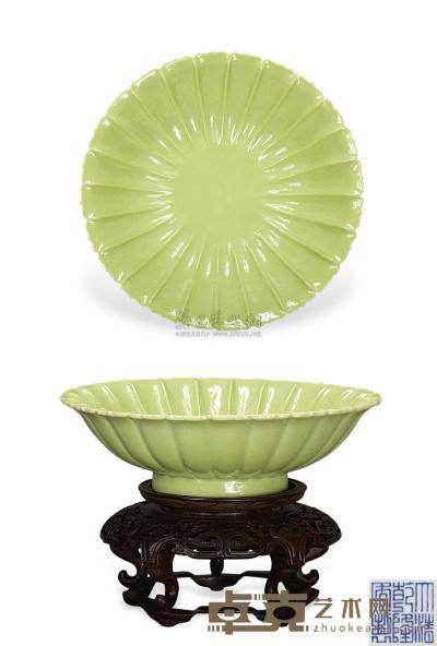 清乾隆 绿釉葵花碗 直径17cm
