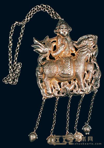 清“麒麟送子”银挂件 (一件) 宽10.3cm
