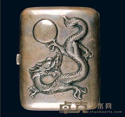 清末(中国制造)英文及“永泰光”中文双款高浮雕旭日龙纹银烟盒 8.3×6.6cm