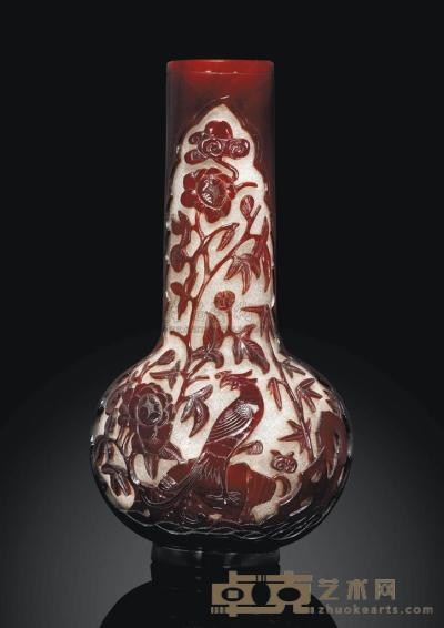 18世纪 A RED-OVERLAY GLASS BOTTLE VASE 高27.3cm