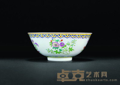 清嘉庆 粉彩花卉纹碗 直径14.5cm