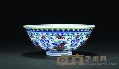 清乾隆 斗彩花卉纹碗 直径15cm