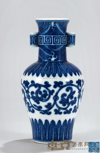 清道光 青花缠枝忍冬纹贯耳瓶 高20.3cm