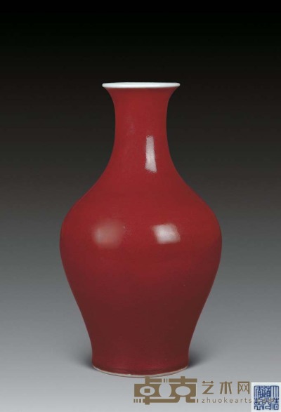 清道光 祭红釉橄榄瓶 H 29 cm.