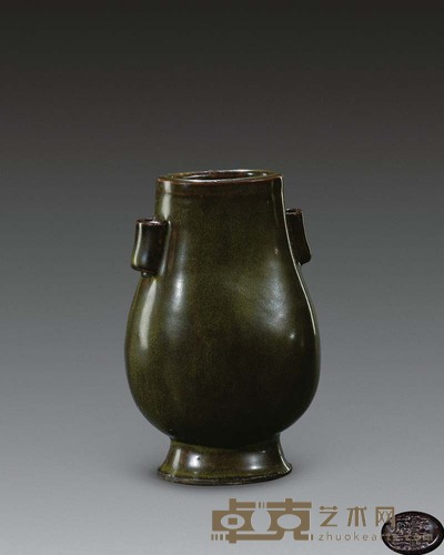清乾隆 茶叶末釉小贯耳瓶 H 10.5 cm.