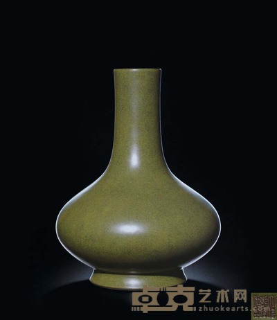 清乾隆 茶叶末釉荸荠瓶 H 32.6 cm.