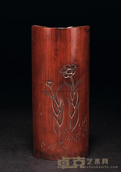 竹雕花卉臂搁 11.2×4.9cm