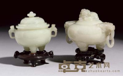 19TH CENTURY TWO SMALL CELADON JADE TRIPOD CENSERS AND COVERS 