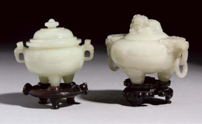 19TH CENTURY TWO SMALL CELADON JADE TRIPOD CENSERS AND COVERS