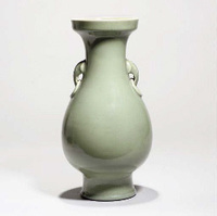 18th/19th Century A celadon baluster vase