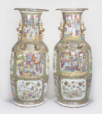 19th Century A pair of large Cantonese vases