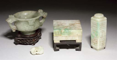 19th Century A pale celadon jade twin cat group