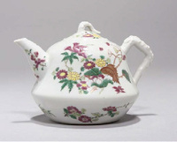 early 19th century A famille rose teapot and cover