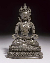 16th/17th Century A Sino-Tibetan bronze figure of Amitayus