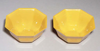 late 18th early 19th century A pair of octagonal Beijing glass yellow bowls