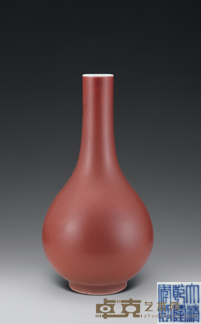 清乾隆 霁红釉锥把瓶 高24cm