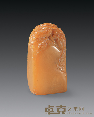 清中期 田黄云龙纹随形章 高5.7cm