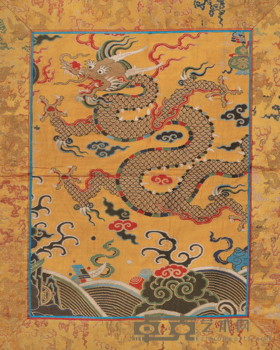 清 黄地海水云龙纹绣片 52×40cm
