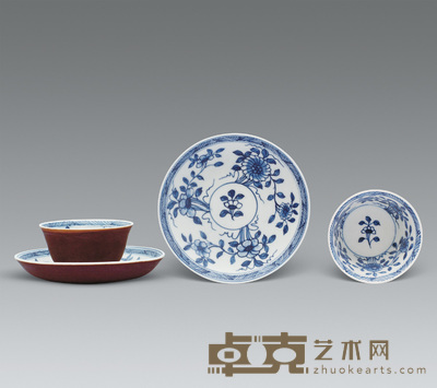 清雍正 青花连枝栀菊托盏(两套) 盏口径6.8cm;托盘口径10.8cm