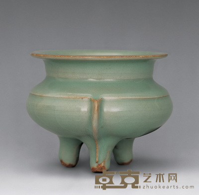 南宋 龙泉三足炉 高8cm