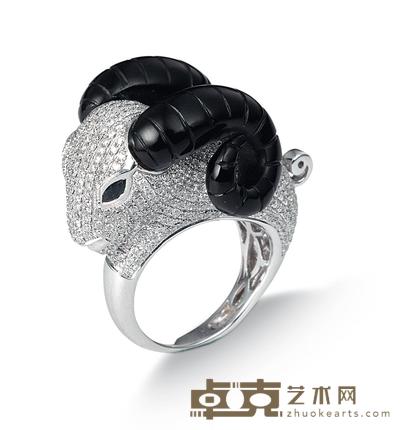 18K白金镶钻石蓝宝黑玛瑙羊形戒指