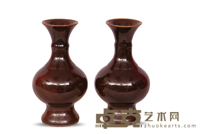 清 紫金釉瓶一对 高:16.8cm