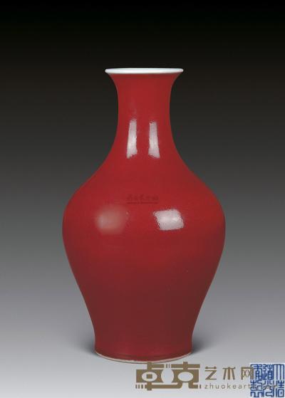 清道光 祭红橄榄瓶 高29cm