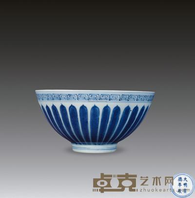 明宣德 青花菊瓣纹碗 直径20.8cm