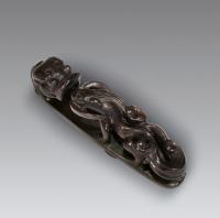清 犀角雕螭龙纹带钩