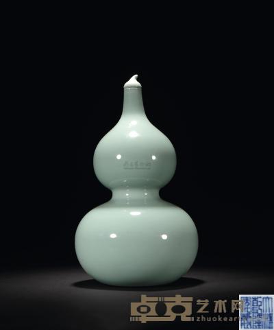 清乾隆 青釉葫芦盖瓶 高35cm