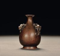 清中期 铜螭龙双耳香瓶