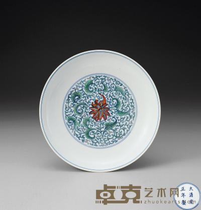 清雍正 斗彩缠枝花卉纹盘 直径20.6cm