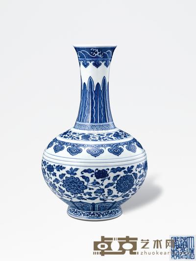 清道光 青花缠枝花卉纹赏瓶 高38cm