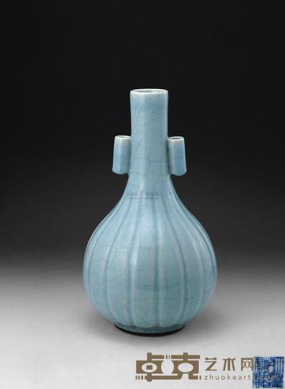 清乾隆 仿官釉瓜棱双耳直径瓶 高42.2cm
