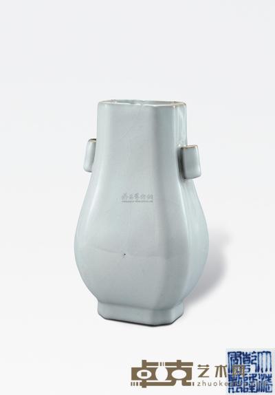 清乾隆 仿汝釉贯耳瓶 高14.6cm