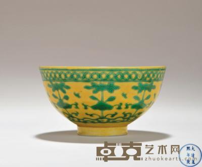 清康熙 黄地绿龙花果纹碗 直径11.5cm