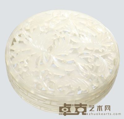 清中期·白玉镂雕花卉纹香盒 