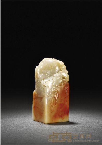 林东 雕寿山善伯冻石和合二仙钮章 4.8×4.8×11cm