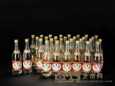 1983—1986年汾酒一组30瓶 