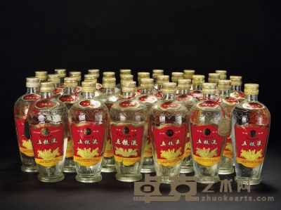 1987—1992年优质牌五粮液一组30瓶（圆鼓瓶） 