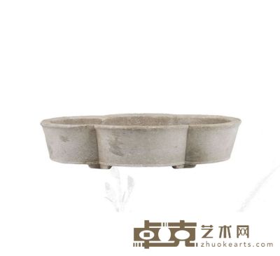 明 汉白玉沿口起线海棠形石盆 52.5×32×12cm