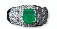PT900铂金祖母绿镶钻戒指