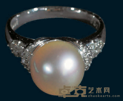 18k铂金镶白珍珠戒指 